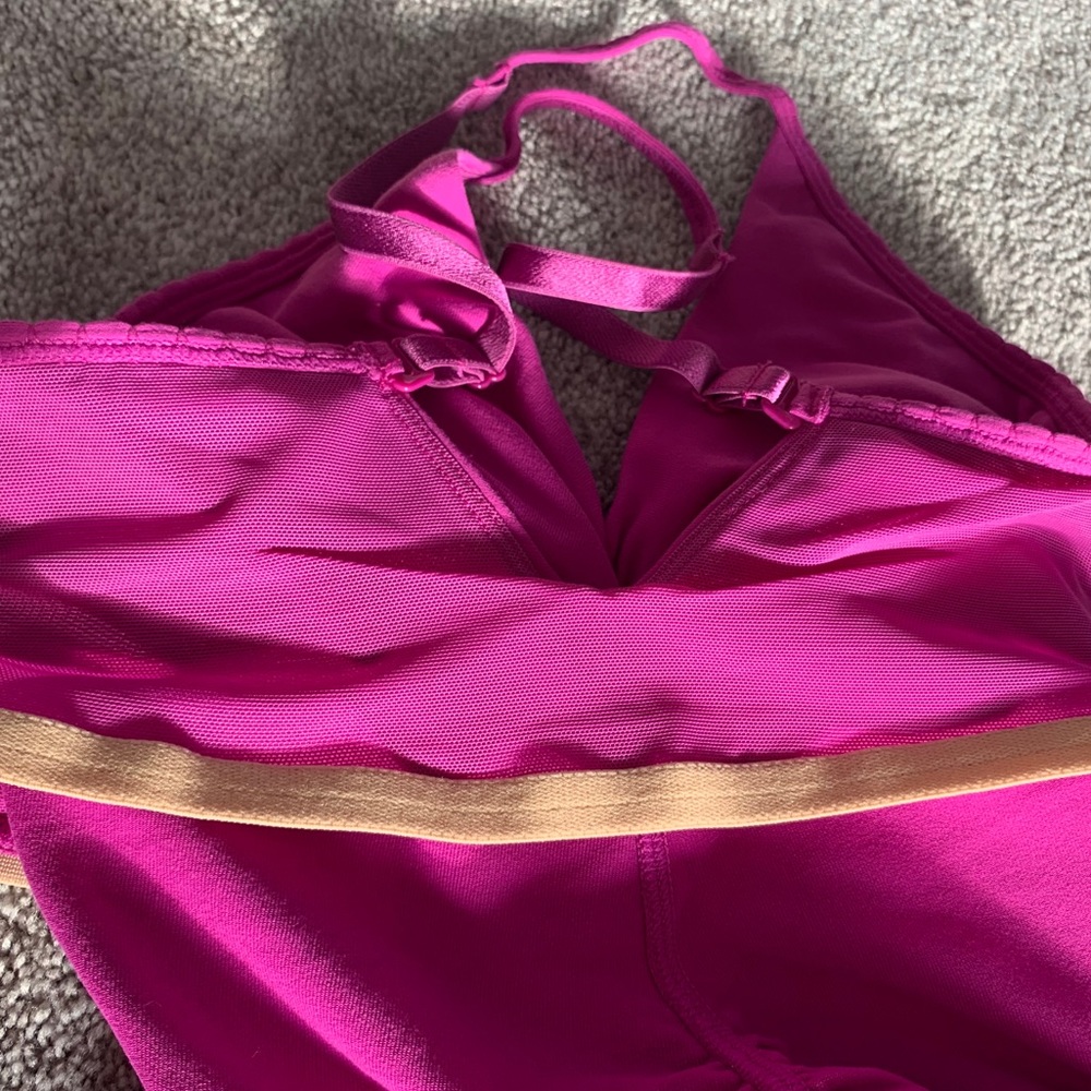 LULULEMON Tank Top Built in Shelf Sports Bra. - Picture 5 of 8